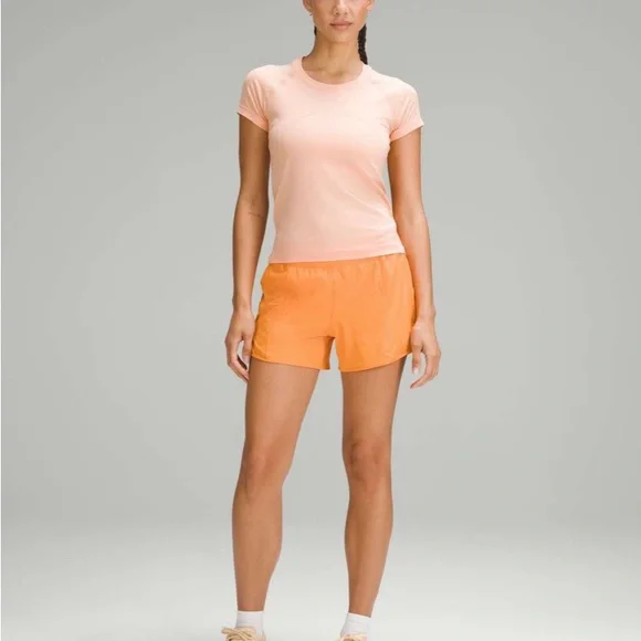 ☄️ Lululemon Size 2 Orange Hotty Hot High-Rise Lined Shorts (4” Inseam) - Picture 15 of 15